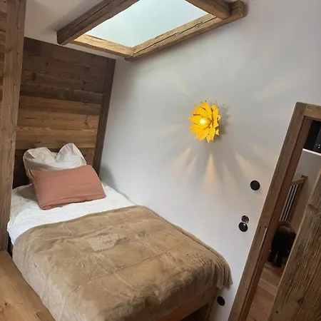 Chalé Old Barn, Hay Outside, New Inside Brixen im Thale