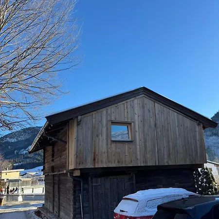 Chalet Old Barn, Hay Outside, New Inside *