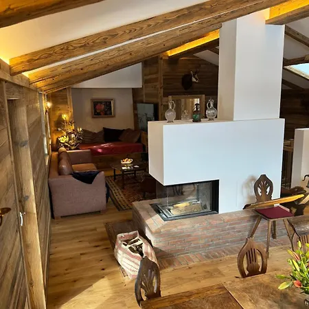 Old Barn, Hay Outside, New Inside Chalet