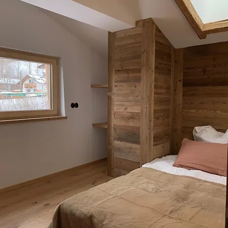 木屋 Old Barn, Hay Outside, New Inside *